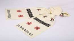 Gorgeous scarf that suits men and women